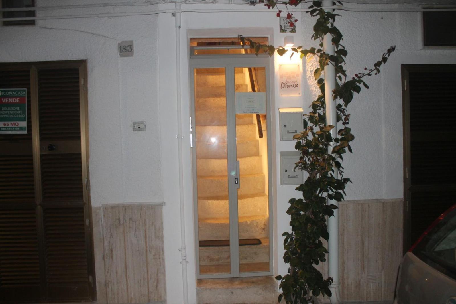 Bed and Breakfast Dimora Dioniso Полиньяно-а-Маре Экстерьер фото