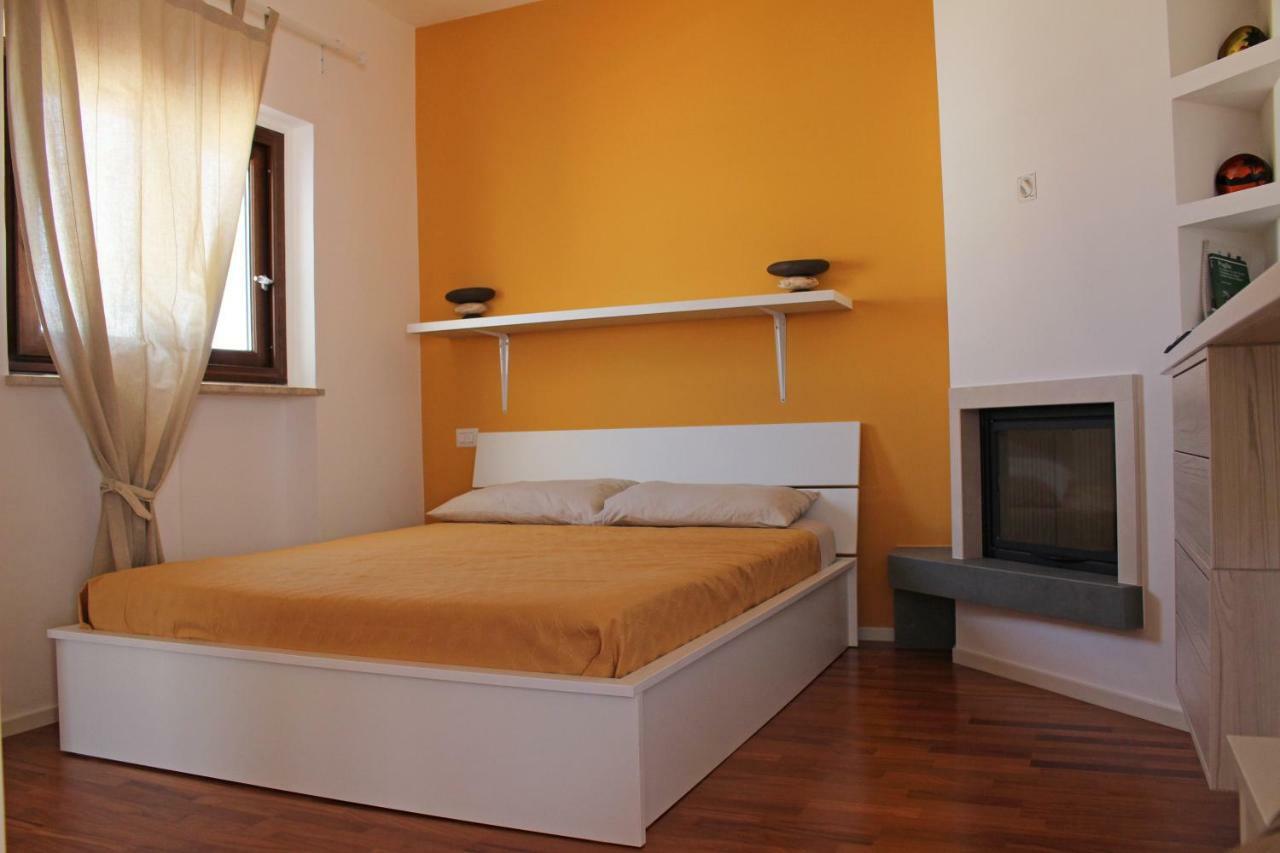 Bed and Breakfast Dimora Dioniso Полиньяно-а-Маре Экстерьер фото